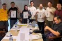 Ketua Steering Committee (SC), Aloq Natsar Desi bersama kandidat Ketua Ikatan Alumni Universitas Indonesia (ILUNI UI) Wilayah Sulawesi Selatan