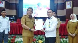 Bupati Jeneponto, H. Paris Yasir, S.E., M.M., bersama epala Balai Pelatihan Vokasi dan Produktivitas (BPVP) Bantaeng, Dr. Arsyad