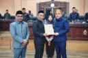 Bupati Jeneponto, H. Paris Yasir, SE., MM., bersama Ketua DPRD Kabupaten Jeneponto, Didis Suryadi, dan Wakil Ketua II DPRD Kabupaten Jeneponto, Muh. Basir, SE.,