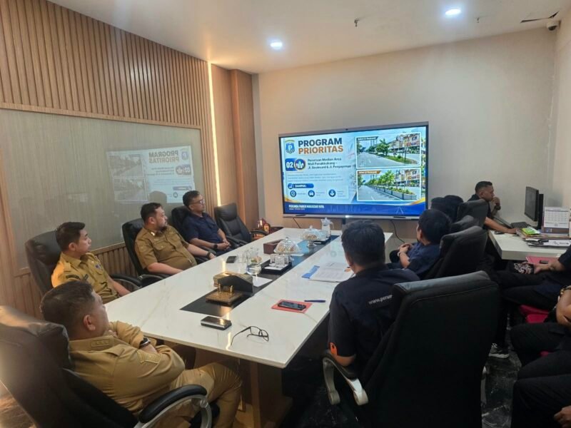 Direksi Perumda Parkir Makassar Raya saat bertemu Walikota Makassar Munafri Arifuddin