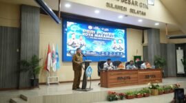 Wali Kota Makassar, Munafri Arifuddin saat memberikan sambutan pada kegiatan Gerakan Nasional 1 Juta Guru Mahir Koding dan Kecerdasan Artifisial (AI)