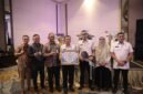 Sekretaris Daerah Kota Makassar, Andi Zulkifly Nanda, menerima Jaminan Sosial Ketenagakerjaan (Jamsostek) Award 2026
